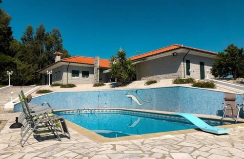 Felgueiras House | Large family home