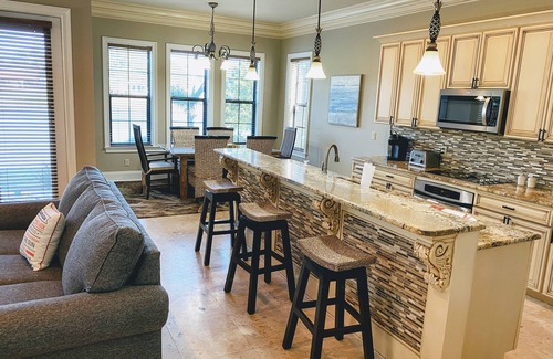 Villa Lago House | Large family home on the golf course, 2 golf carts plus a community pool!