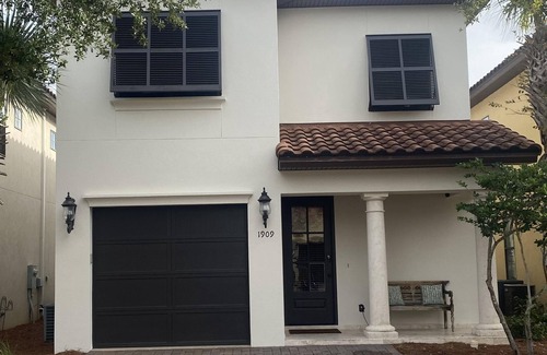 Villa Lago House | Large family home on the golf course, 2 golf carts plus a community pool!
