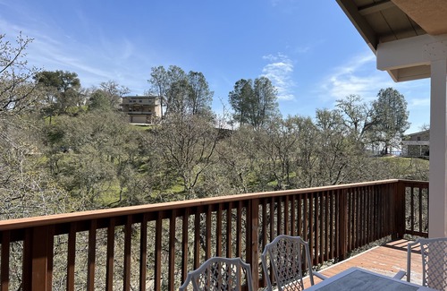 Oak Shores House | Large Family home with 2 Master Bedrooms!