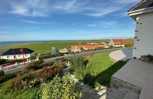 Equihen-Plage House | Large family house with sea view