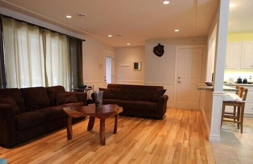 Grand Bend Cottage | Large Family sized Cottage w/heated Pool, Firepit, huge yards, parking, A/C