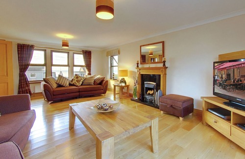 Port William House | Large family sized house, opposite the beach, and pet friendly