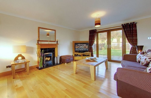 Port William House | Large family sized house, opposite the beach, and pet friendly