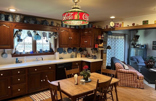 Columbia House | Large Family sized home. Minutes from Lancaster, Hershey, Gettysburg!