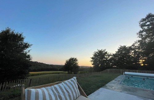 Gaas House | Large farmhouse in Chalosse with swimming pool and lovely views near the Basque Country