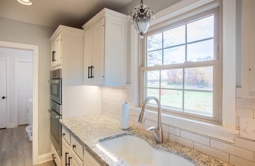 Zionsville Other | Large Farmhouse w/Hot Tub - Close to it All