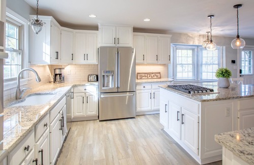 Zionsville Other | Large Farmhouse w/Hot Tub - Close to it All