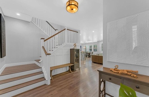 Flagstaff House | Large Flagstaff Home Near Violas with Hot Tub
