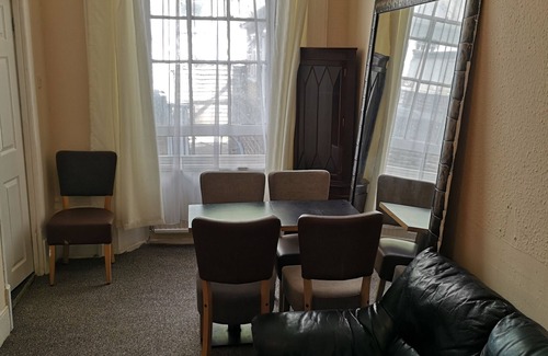 Dover Apartment | Large flat in Regency property next to Dover Port and White Cliffs with parking