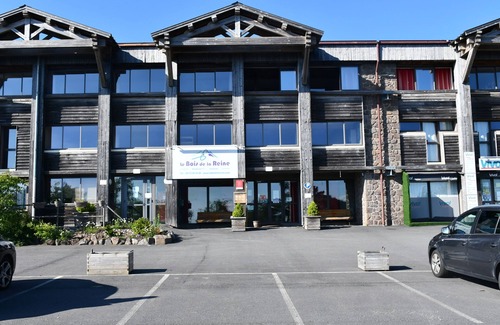 Besse-et-Saint-Anastaise Apartment | Large studio 6 pers. Super Besse, * Residence