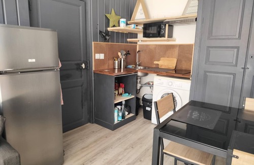 Lestiou Apartment | Large, fully-equipped studio 10 minutes from Chambord, on the Loire cycle route