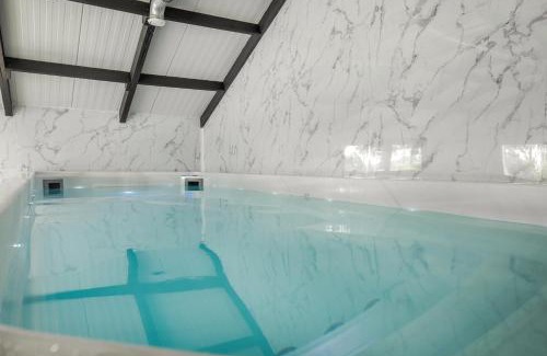 Follega Villa | Large fully renovated farmhouse with indoor Swim spa and Sauna