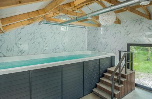 Follega Villa | Large fully renovated farmhouse with indoor Swim spa and Sauna