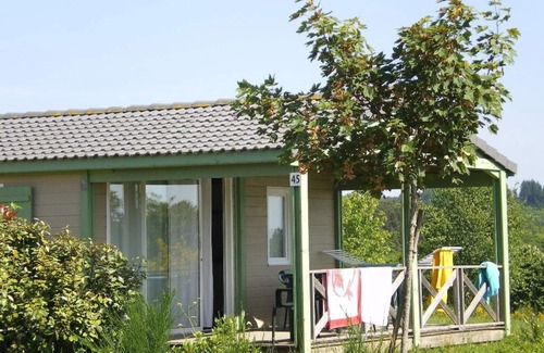 Beynat Ski Chalet | Large furnished cottage with covered terrace and parking space