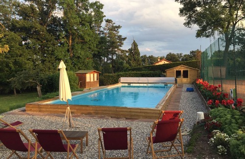 Pralong House | Large gîte between Auvergne and Forez heated swimming pool tennis court