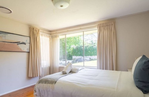 Lindfield House | Large Garden*Workspace*Free Parking*Peaceful 4 Bedroom House