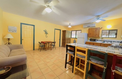 Los Barriles Apartment | Large Gated Parking, Cozy Casa near Pickleball