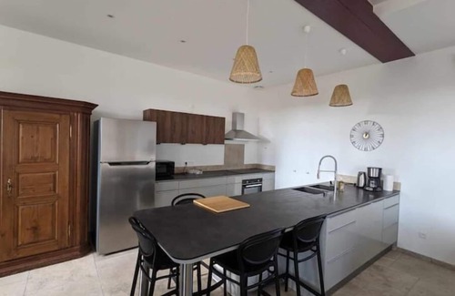Crisenoy House | Large gite for rent -12 people