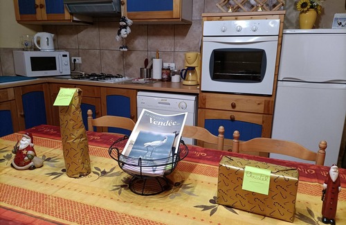 Corpe Cottage | Large gîte for up to 9 people, with swimming pool