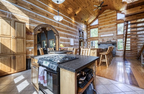Dashwood House | Large Grand Bend Getaway. Swim, Golf, Relax
