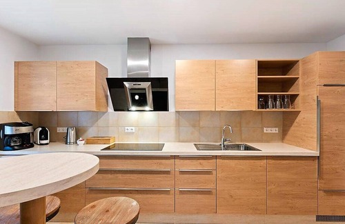 Rangersdorf House | Large group house with cosy bar and large garden