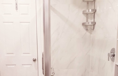 Oakwood Village House | Large group size home, self check-in, 2 free parking spots,laundry, doorstep TTC