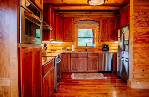 Allisonia House | Large Groups Welcome! River and Trail Access 4BS14 - River Trail Lodge