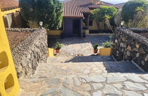 Granadilla de Abona Villa | Large Heated Pool, Hot Tub, Bar, Games Room, Gym, 2 Caves, New Outdoor Kitchen