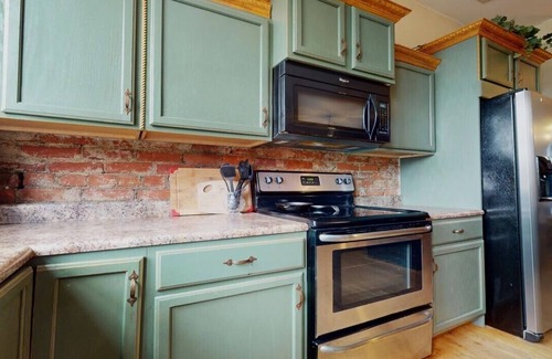 Portsmouth Apartment | Large Historic District Apartment with City View