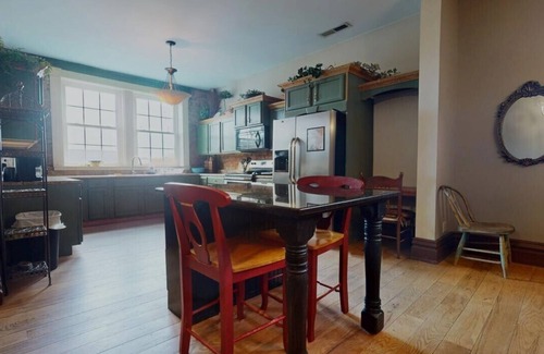 Portsmouth Apartment | Large Historic District Apartment with City View