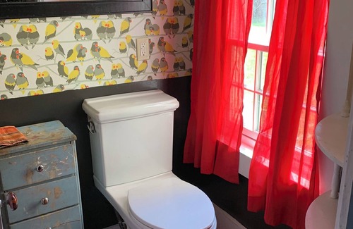 Warwick Apartment | Large Historic Farm House on lake