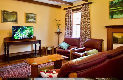 Evandale House | Large historic home for up to 7 in large garden, a short walk to the town centre
