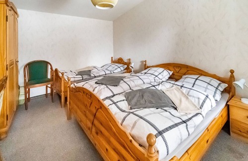 Neustadt am Rennsteig House | Large holiday home with terrace and garden in Neustadt am Rennsteig