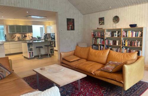 Tikob House | Large Holiday Home Close To Nature