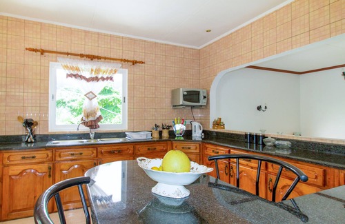 Mare Anglaise House | Large, holiday home on Beau Vallon