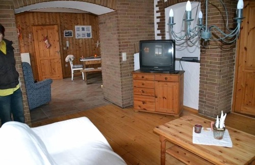 Udler House | Large holiday home - single use - free wifi