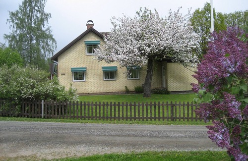 Vaggeryd House | Large holiday home with beautiful nature near the lake with a boat and its own jetty