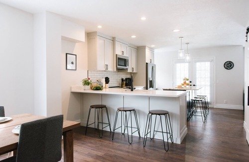 Cottonwood Heights Condo | Large Home, 4 bds, 3.5 bths, complete remodeled: luxurious amenities.see pics