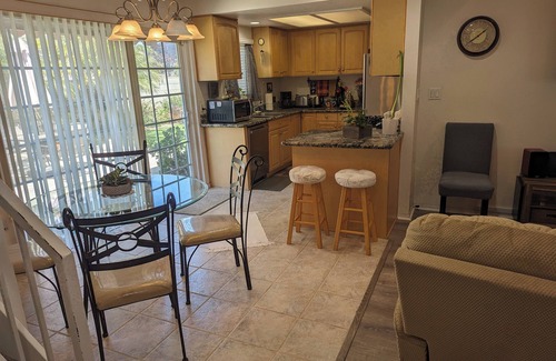 Northwest Torrance House | Large home 5 Minutes To South Bay Beaches! 30 mins to LA/Hollywood Theme Parks