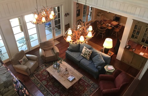 Lavonia House | Large Home Deep Water Close to I-85 Pet Friendly Clemson/UGA Convenient
