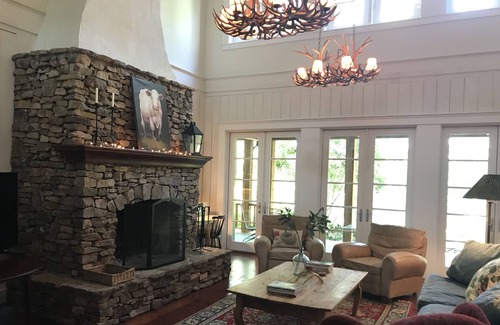 Lavonia House | Large Home Deep Water Close to I-85 Pet Friendly Clemson/UGA Convenient