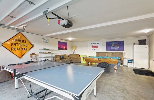 Altamont House | Large home, fantastic location, Close to Oregon Tech OIT & Hospital.