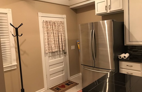 Dundee-Happy Hollow Historic District House | Large Home In Dundee For Families, Pets Welcome