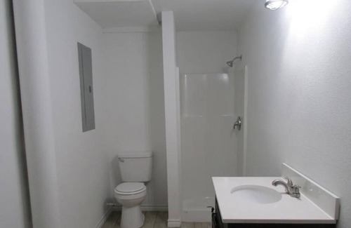 Pointblank House | Large home near Lake Livingston, 2 kitchens!