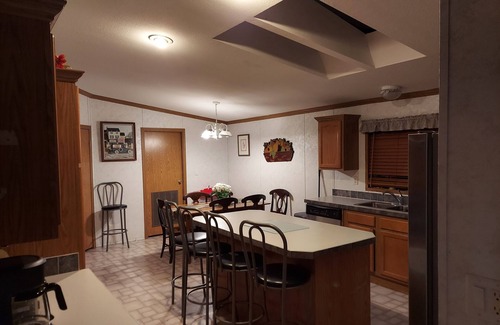 Baraboo House | Large home to gather with friends and family. 4 min from Devils Lake State Park