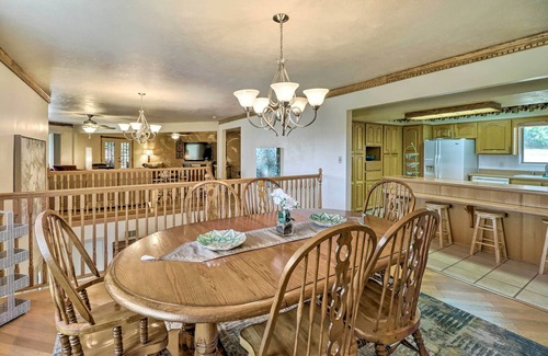 Lakeview House | Large Home w/Games: Walk to Bull Shoal Lake!
