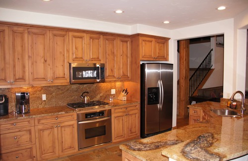 Highland Meadows House | Large home with 2 living spaces and a loft! Close to mountain and stores.