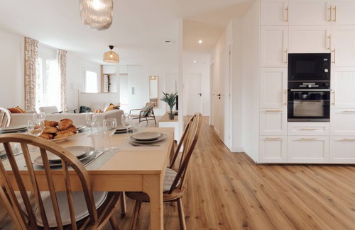 Nieul-sur-Mer House | Large house & annex, close to La Rochelle