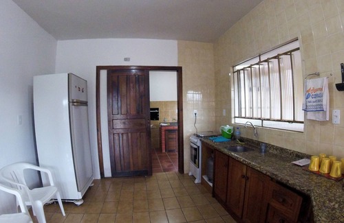 Porto Belo House | Large house between Meia Praia and Perequê 500m from the beach w/WiFi and barbecue